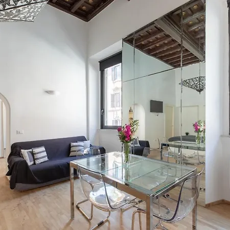 Apartamento Iflat Bright Near Piazza Di Spagna