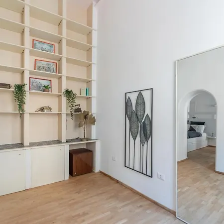 Iflat Bright Near Piazza Di Spagna דירה רומא